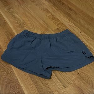 Patagonia baggies shorts- 2.5’’